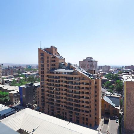 Stay Inn Apartments On Amiryan 26/4 Ереван Екстериор снимка