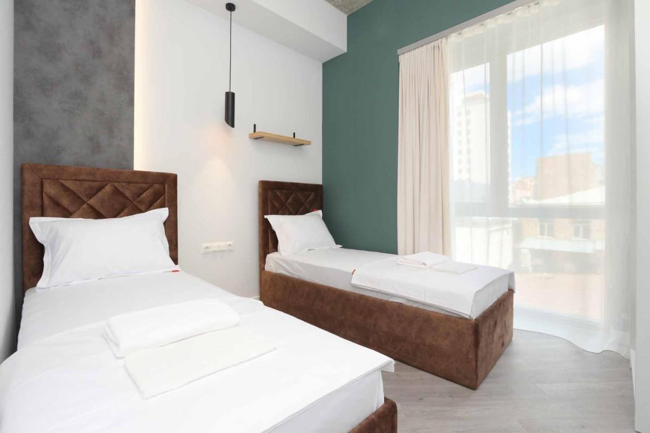 Stay Inn Apartments On Amiryan 26/4 Ереван Екстериор снимка
