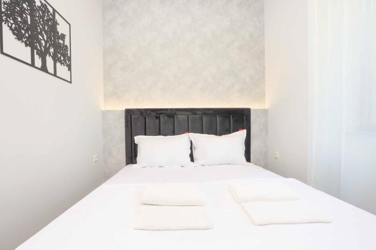 Stay Inn Apartments On Amiryan 26/4 Ереван Екстериор снимка