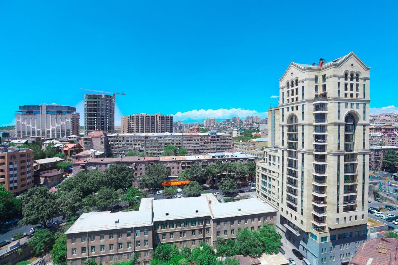 Stay Inn Apartments On Amiryan 26/4 Ереван Екстериор снимка