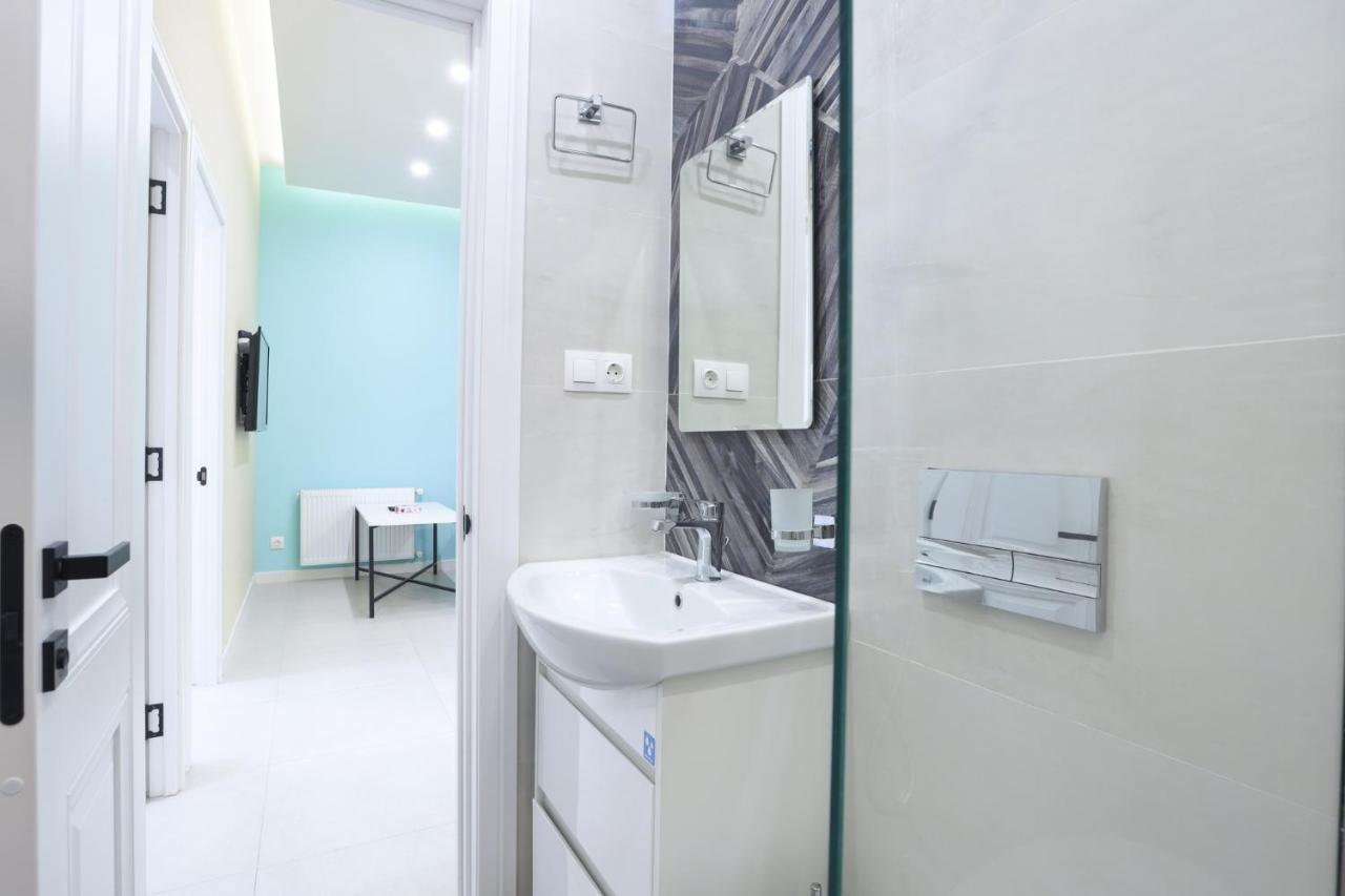 Stay Inn Apartments On Amiryan 26/4 Ереван Екстериор снимка