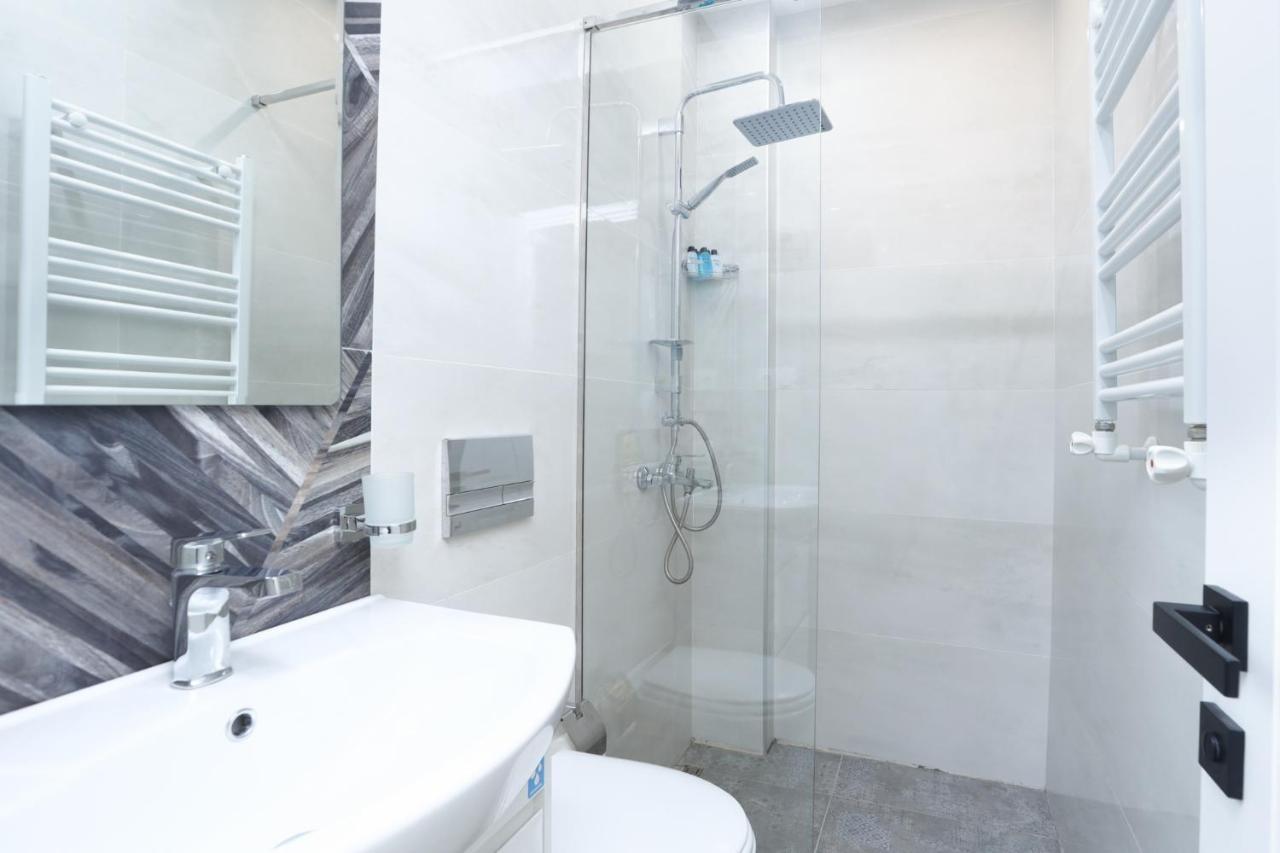 Stay Inn Apartments On Amiryan 26/4 Ереван Екстериор снимка